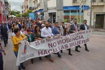 Telde protesta en silencio contra la violencia machista (Foto TA y Francisco Javier Santana)